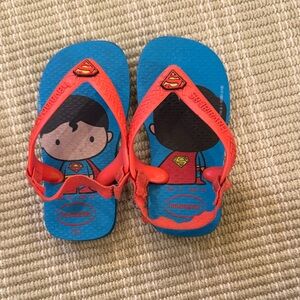 Havaianas Kids Superman Flip Flops - Blue and Orange